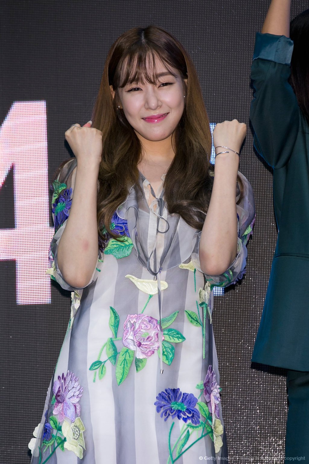[OTHER][24-03-2016]Tiffany tham dự Show mới của kênh KBS - "Sister's SlamDunk"  - Page 2 0b_3v-EwxR-3000x3000