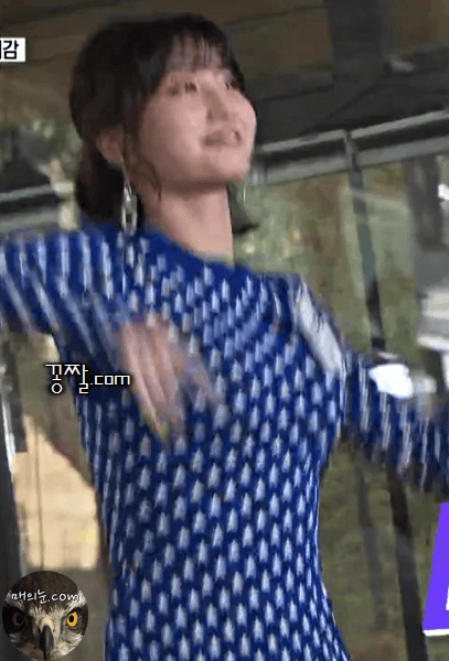 원피스입고 춤추는 모모.gif | 인스티즈