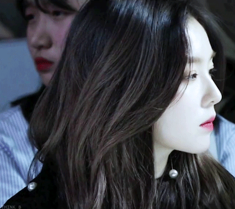 특유의 분위기를 갖고 있는 아이린.jpgif | 인스티즈