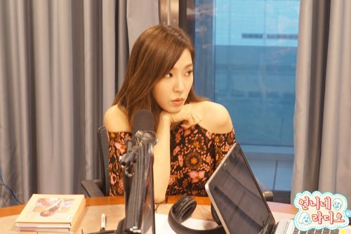 [PIC][16-05-2016]Tiffany tham dự "SBS Love FM Song Euni & Kim Sook Sister" vào chiều nay 7eHxI0ASLN-3000x3000