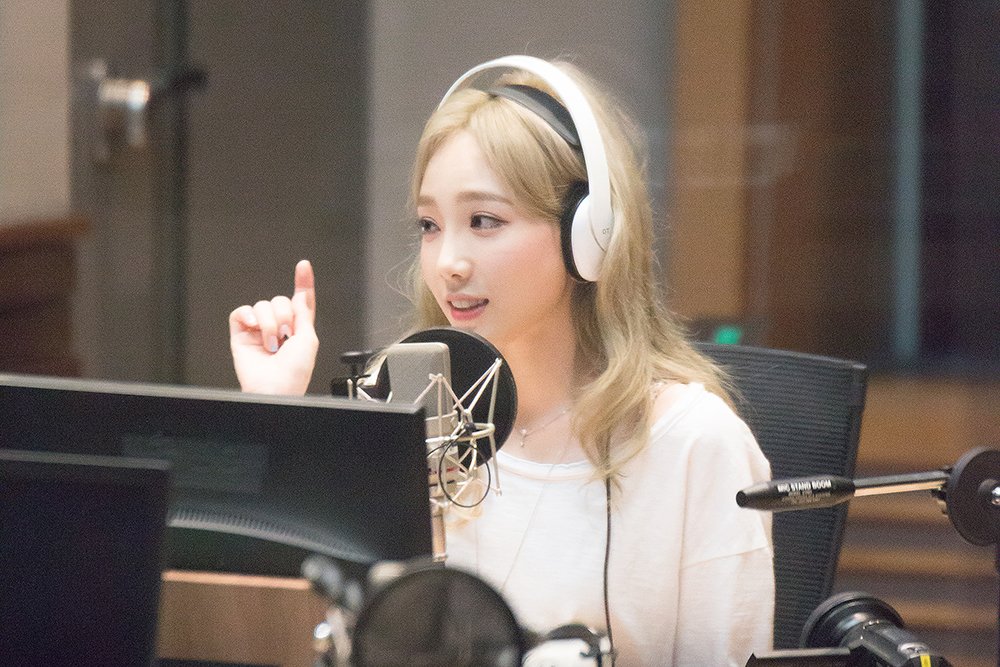 [OTHER][06-02-2015]Hình ảnh mới nhất từ DJ Sunny tại Radio MBC FM4U - "FM Date" - Page 27 8RSsSq2WJG-3000x3000