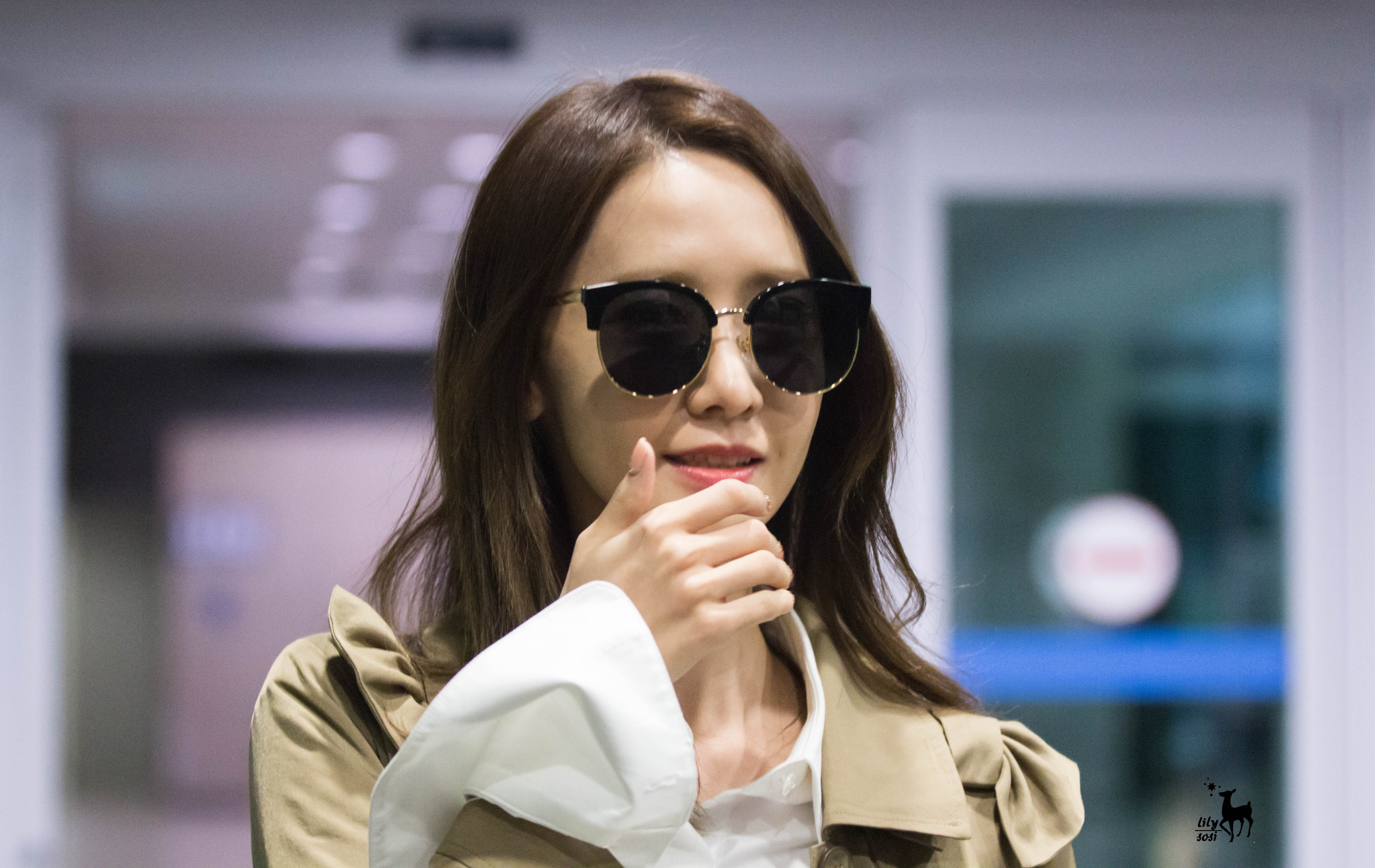 [PIC][15-03-2016]YoonA trở về Hàn Quốc vào sáng sớm nay BmgaYS32QC