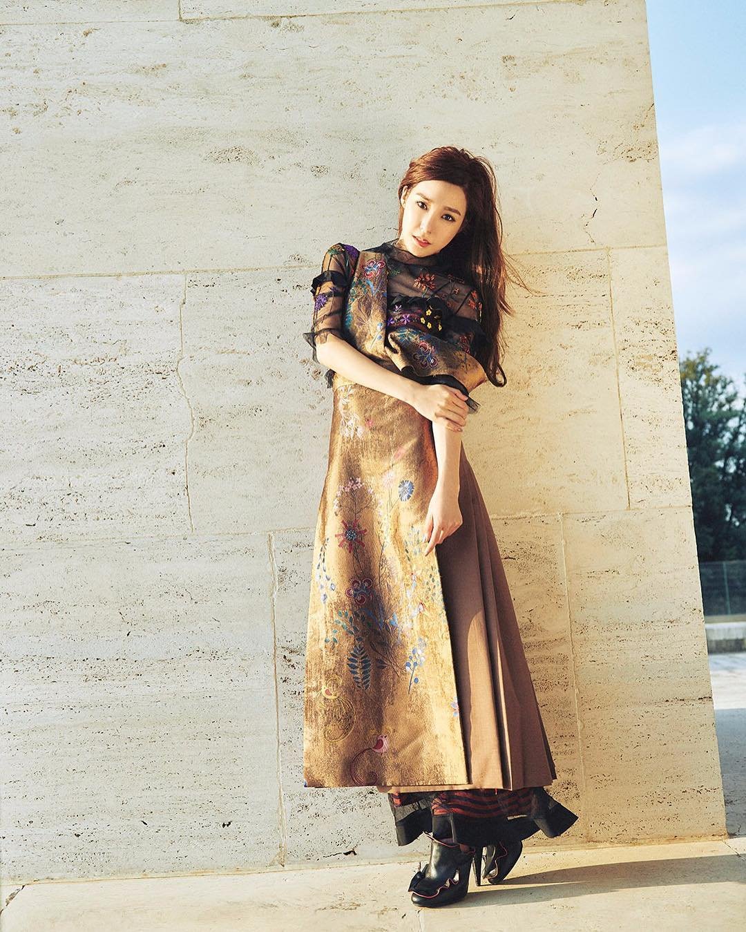 [PIC][07-07-2016]Tiffany xuất hiện trên trang bìa tháng 10 của tạp chí "ELLE HONGKONG" DiuqaLtp7H-3000x3000
