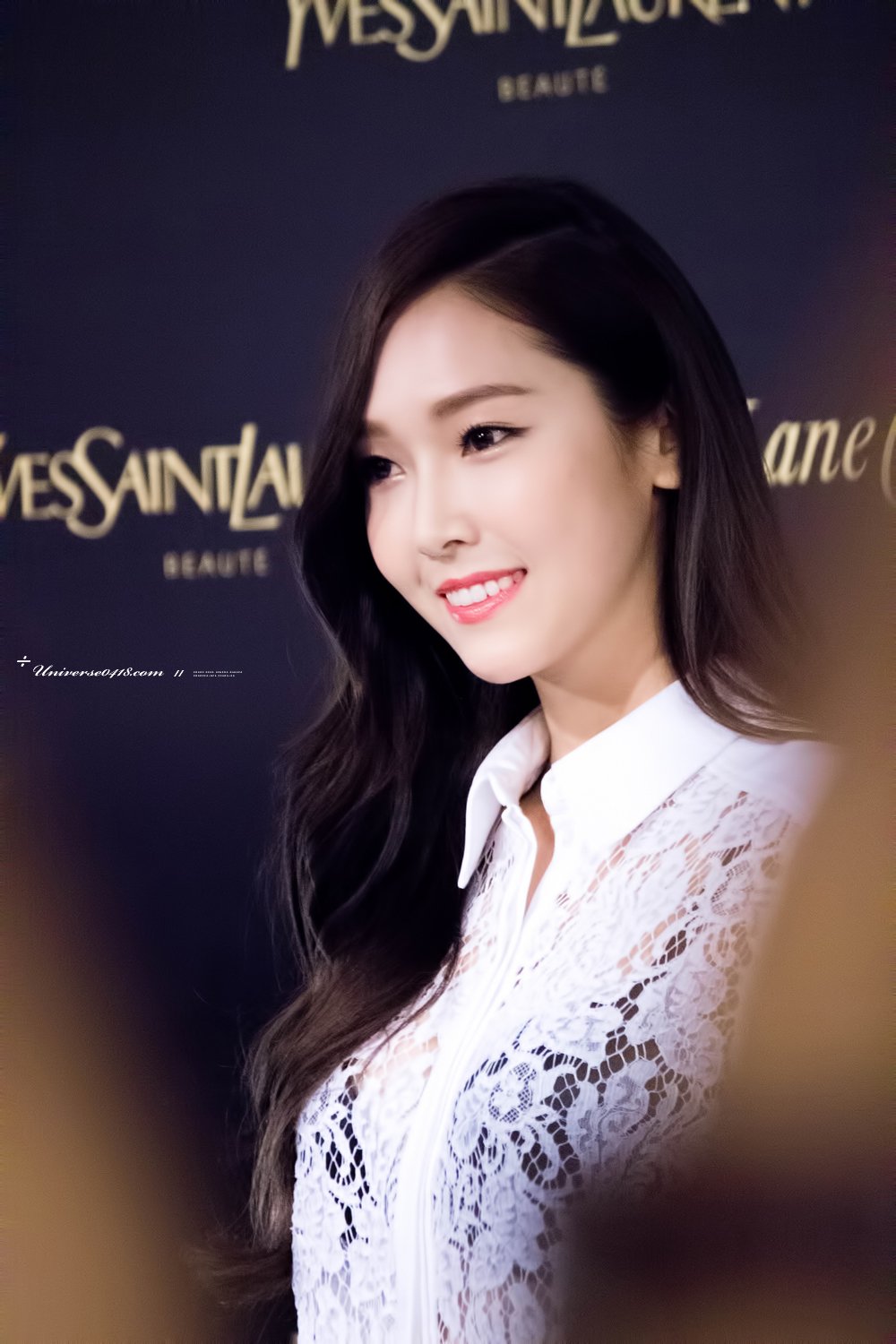 [PIC][28-01-2015]Jessica tham dự sự kiện "LanCrawford YSLBeauty x Google Glass Fashion" tại Hồng Kông vào chiều nay - Page 4 ELMb0aRaBW-3000x3000