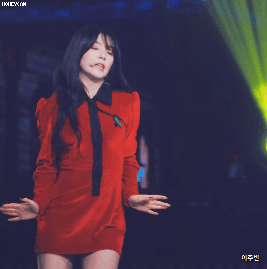 연말에도 미모 열일한 얼굴천재 아이린.GIF | 인스티즈