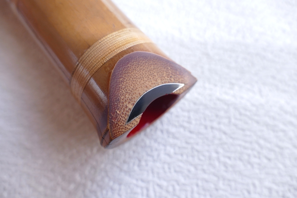 亀屋- 都山流一尺9寸尺八・露秋 ・歌口水牛の銀巻き・2印