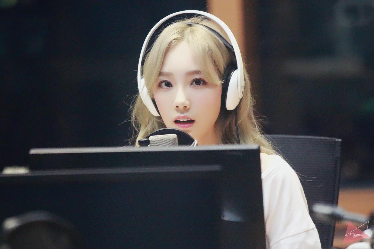 [OTHER][06-02-2015]Hình ảnh mới nhất từ DJ Sunny tại Radio MBC FM4U - "FM Date" - Page 28 J4s0HVQRoo-3000x3000