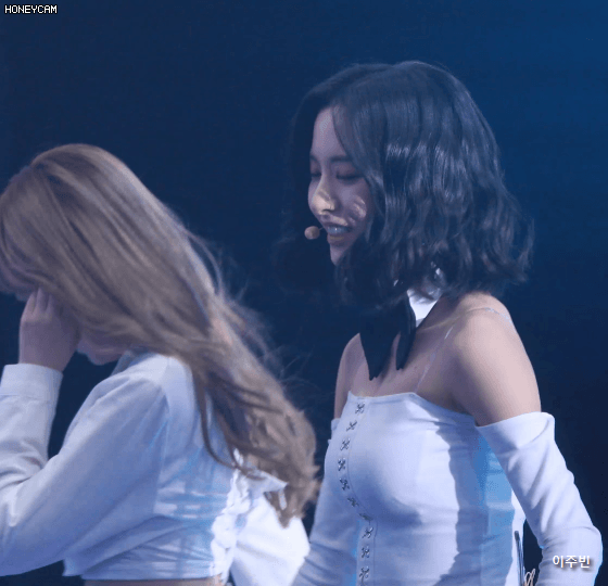 평창 축하쇼 너무너무 예쁜 우주소녀 보나.gif | 인스티즈