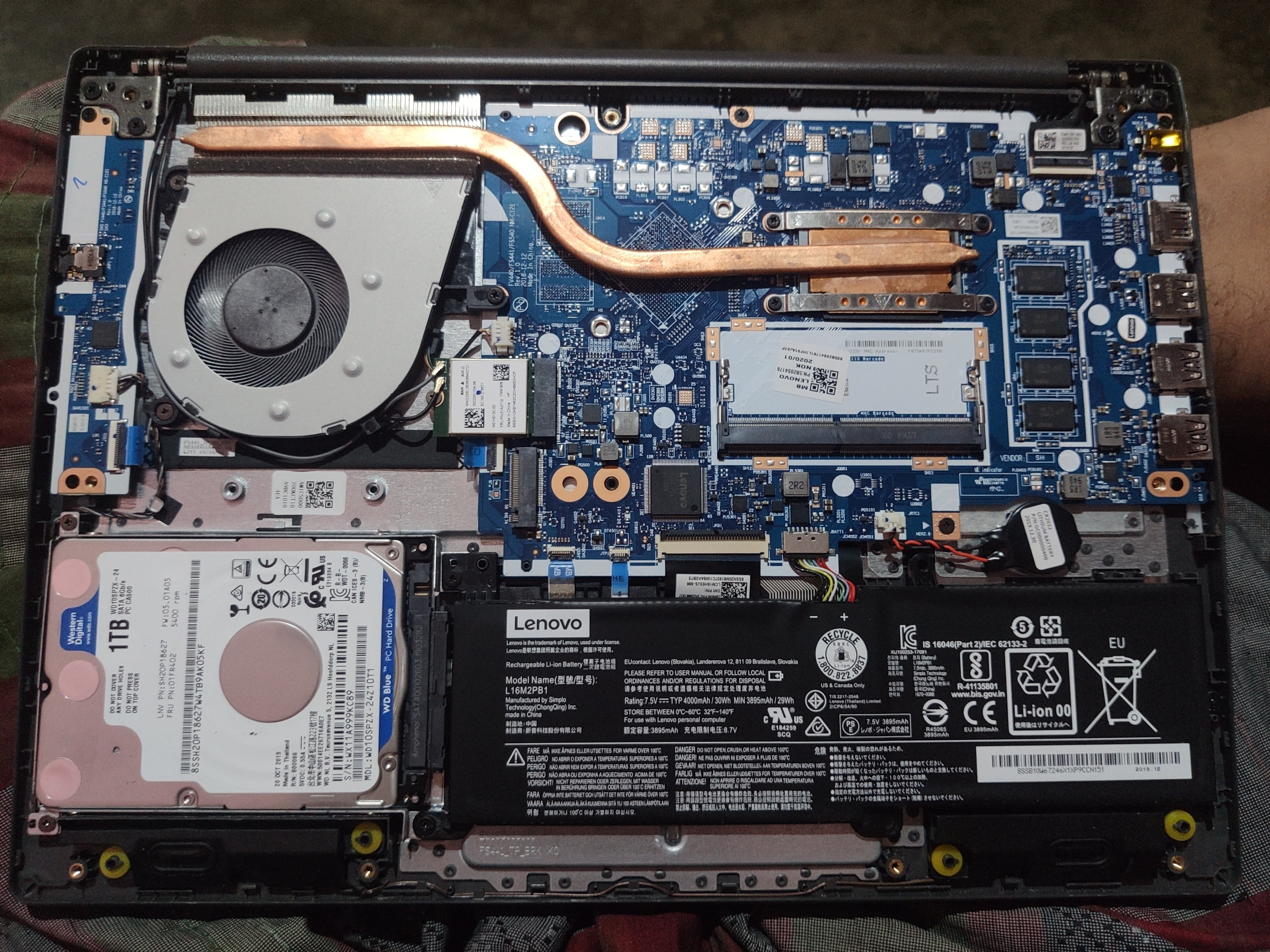 Lenovo v14-IWL: Laptop Entri Level yang Upgradable