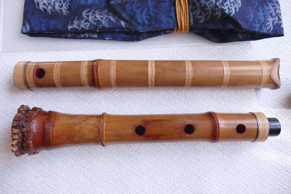 亀屋- 都山流一尺9寸尺八・露秋 ・歌口水牛の銀巻き・2印
