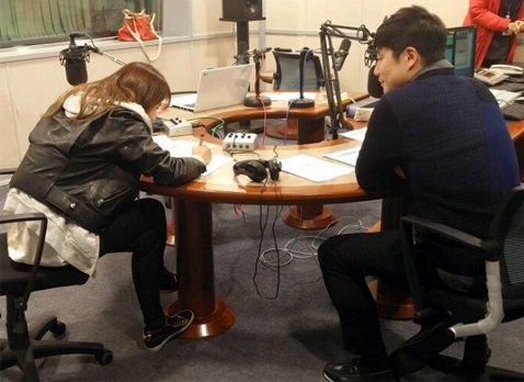 [PIC-VID][06-01-2016]Yuri tham dự "배성재의 주말유나이티드/Bae Sung Jae's Weekend United Radio" vào tối nay RFmQfcH1Cs-3000x3000