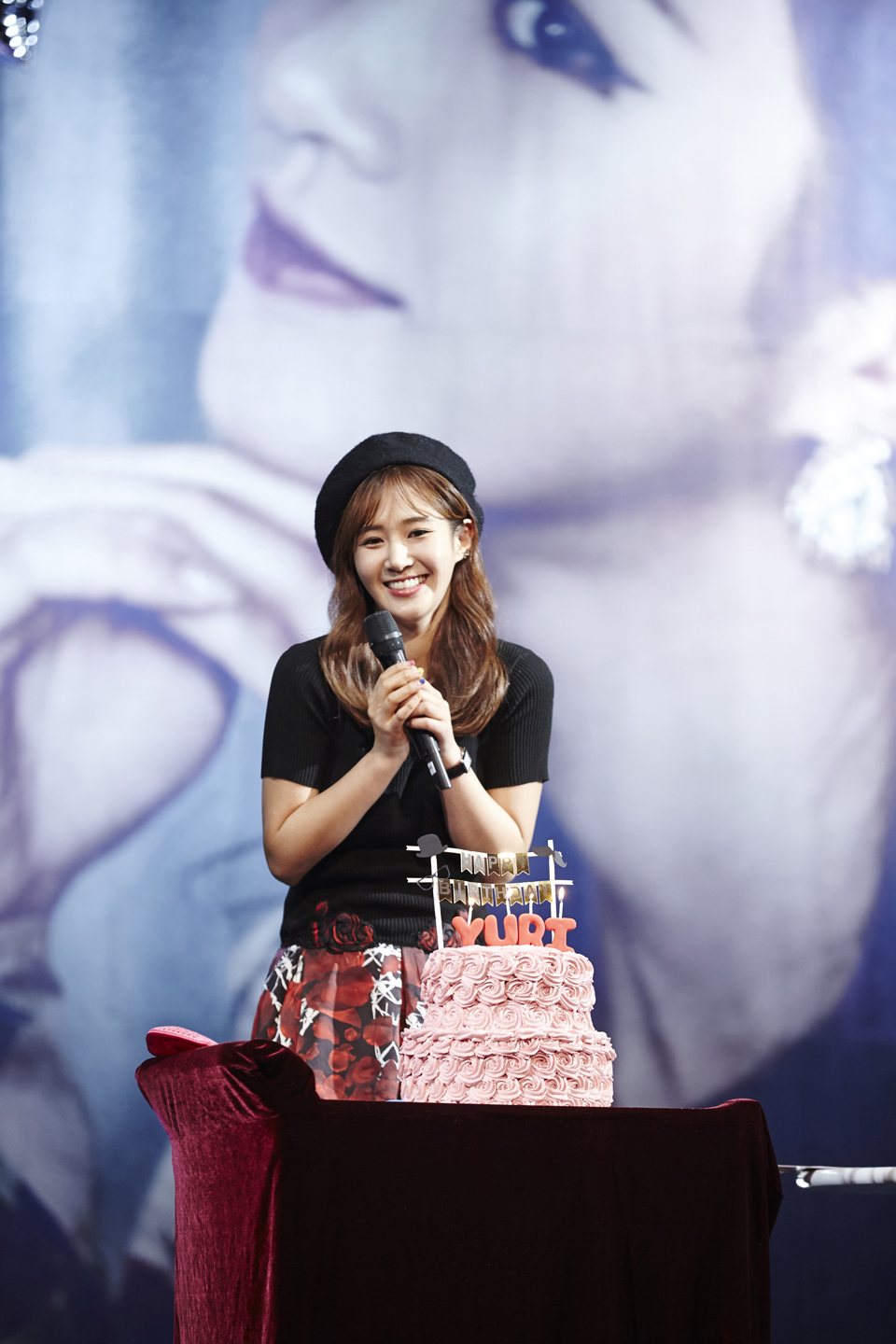 [PIC][05-12-2015]Yuri tham dự "YURI's BIRTHDAY PARTY" tại SM COEX vào tối nay SumBPd6VER
