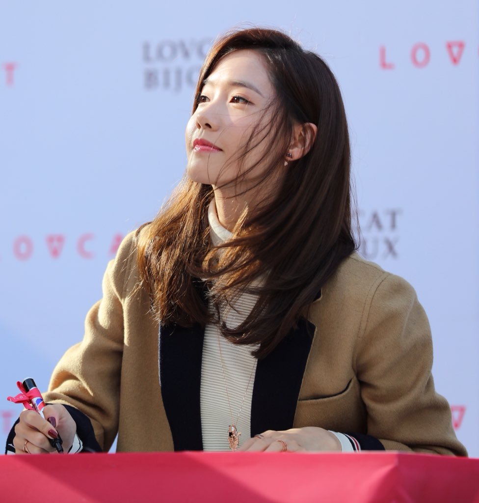 [PIC][24-10-2015]YoonA tham dự buổi fansign cho thương hiệu "LOVCAT" vào chiều nay - Page 2 U-lp_GZ-Zz-3000x3000