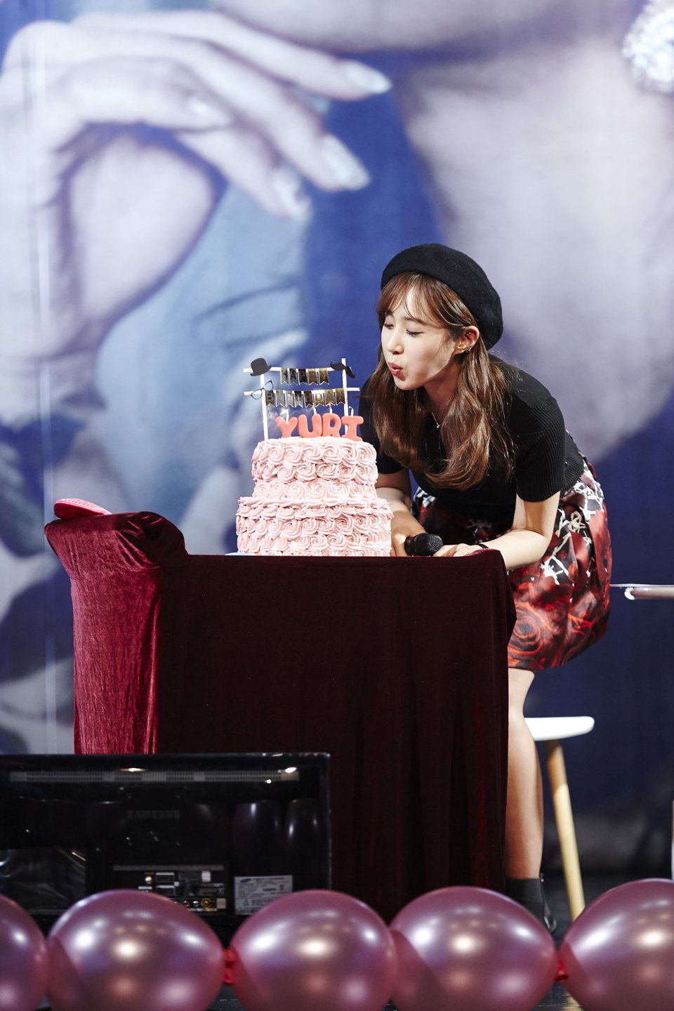 [PIC][05-12-2015]Yuri tham dự "YURI's BIRTHDAY PARTY" tại SM COEX vào tối nay ZQmxjYqGn8-3000x3000
