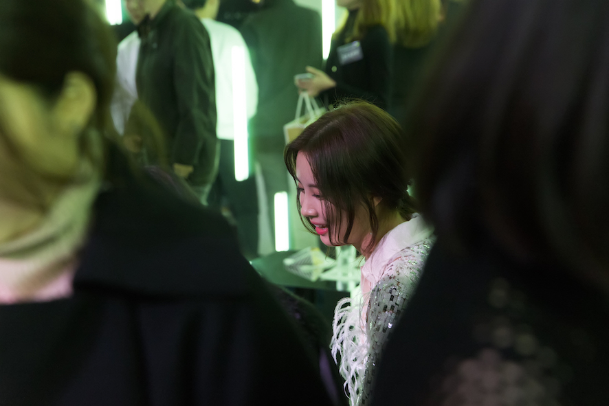 [PIC][12-11-2016]SeoHyun tham dự "Michael Kors Young Korea Party" vào tối nay BgCOyMSOUN