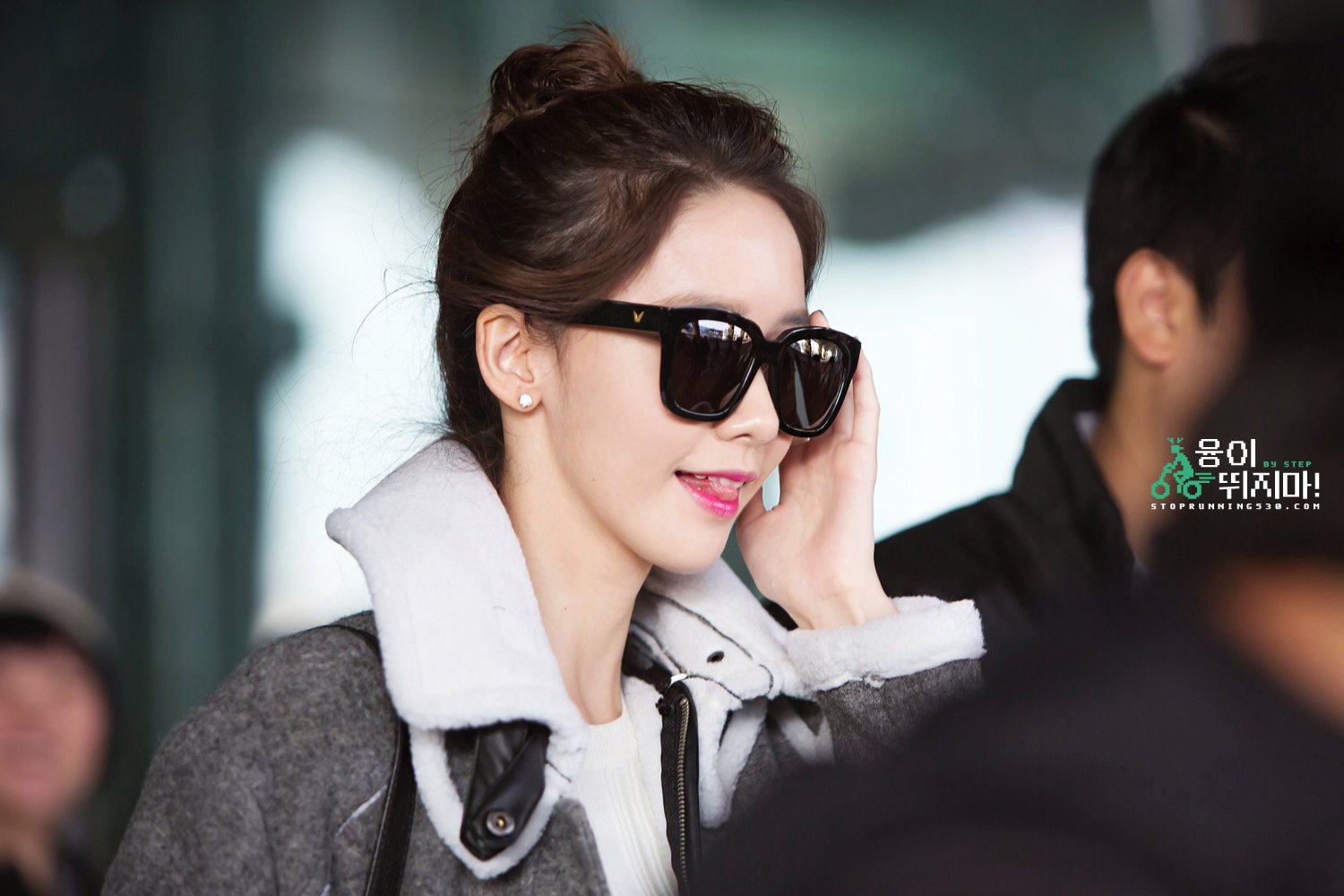 [PIC][01-11-2015]YoonA trở về Hàn Quốc vào trưa nay DMKgKz4KHJ-3000x3000