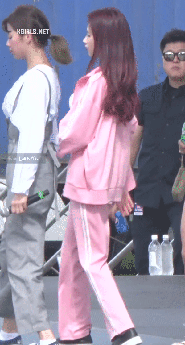많이 더워보이는 사나ㄷㄷㄷ.gif | 인스티즈