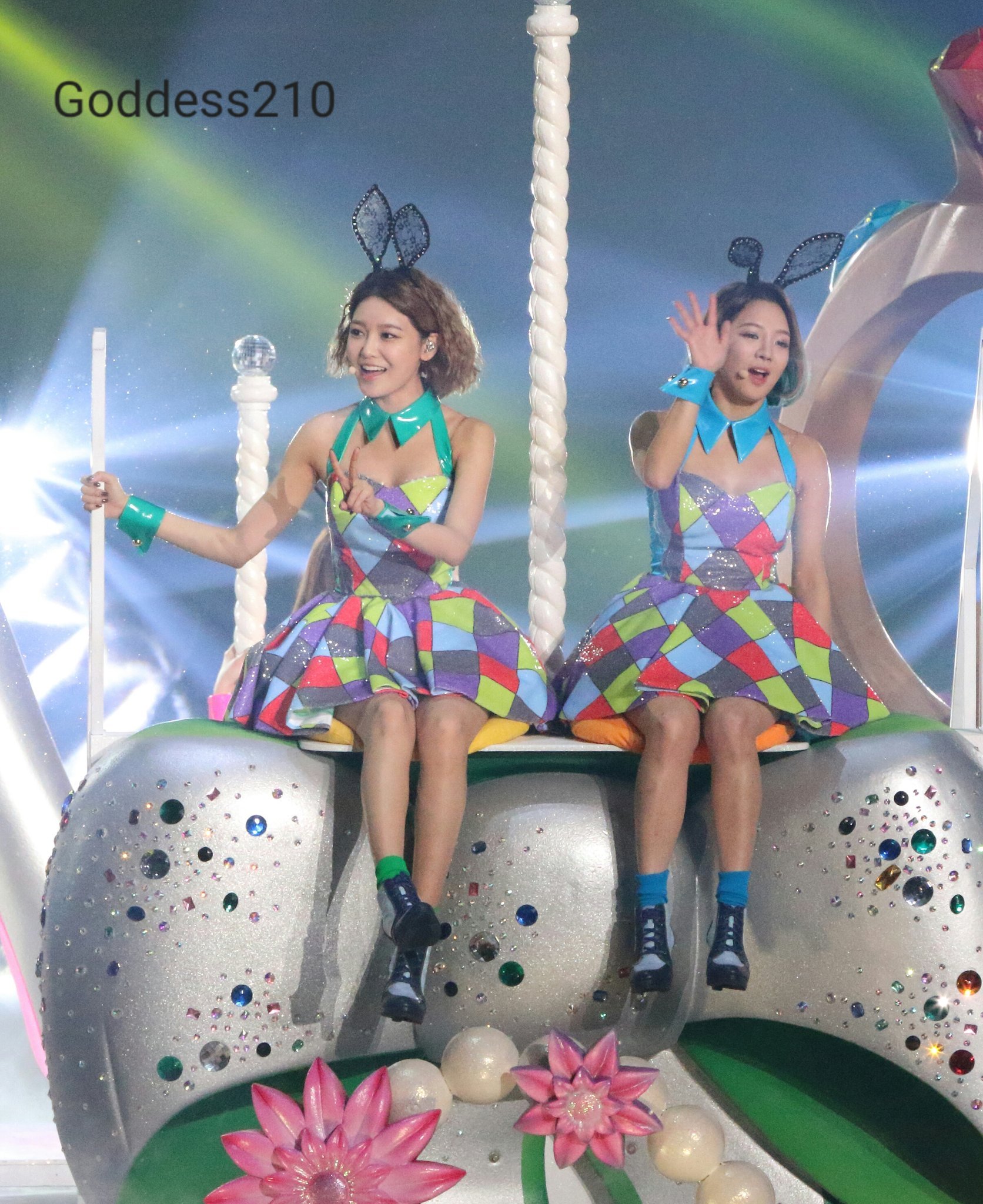 [PIC][12-12-2015]Hình ảnh mới nhất từ "GIRLS' GENERATION 4th Tour PHANTASIA in Japan" của SNSD - Page 3 G6rxjO1pyL-3000x3000