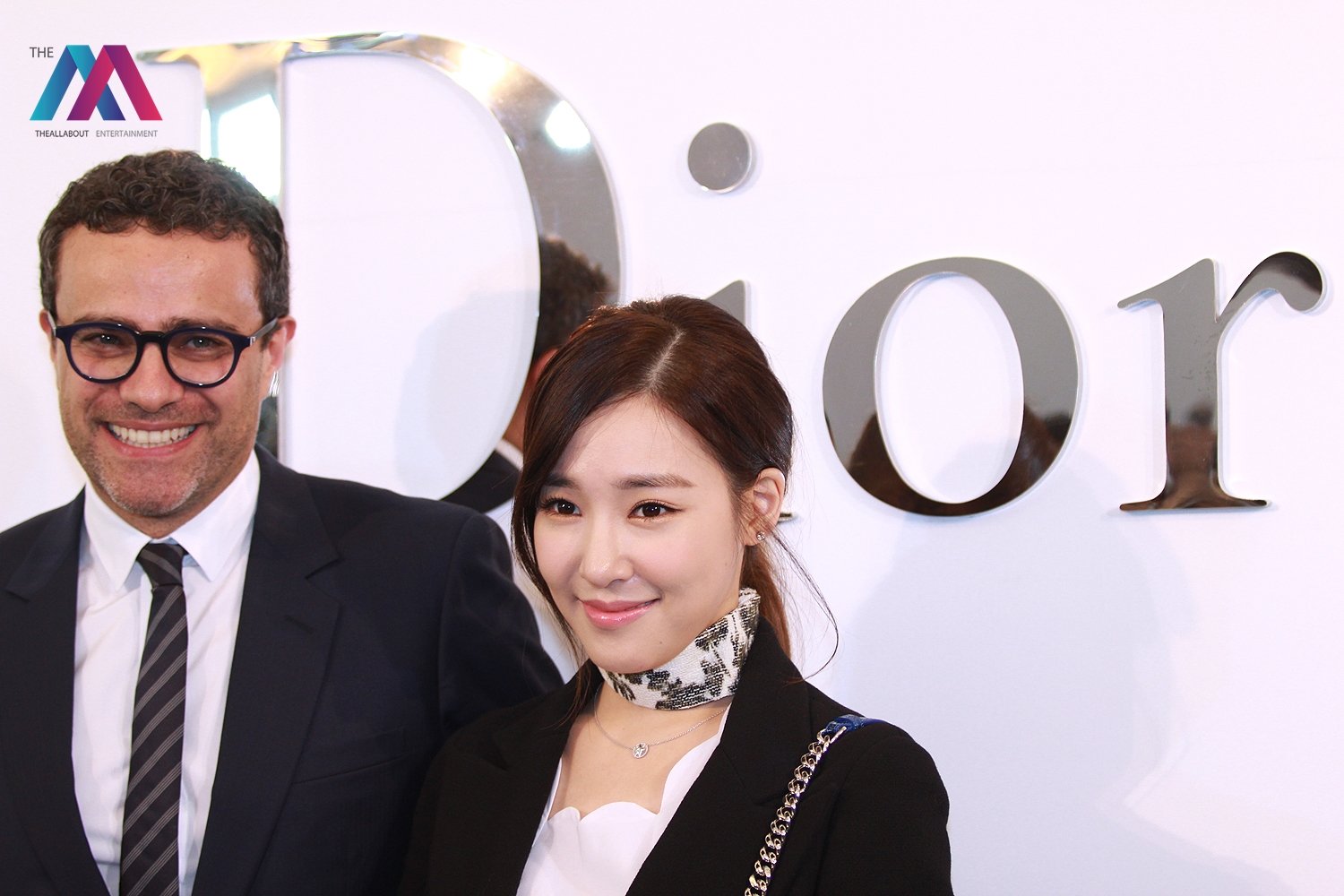 [PIC][17-02-2016]Tiffany khởi hành đi Thái Lan để tham dự sự kiện khai trương chi nhánh của thương hiệu "Christian Dior" vào hôm nay - Page 8 IFPyHAcnig-3000x3000
