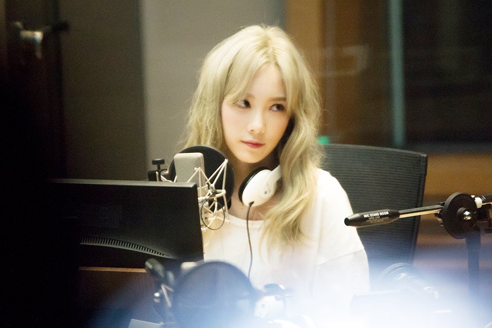 [OTHER][06-02-2015]Hình ảnh mới nhất từ DJ Sunny tại Radio MBC FM4U - "FM Date" - Page 27 IFf-Oxjz59-3000x3000
