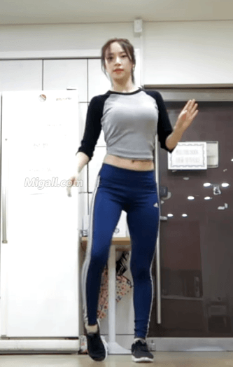 레깅스입고 운동하는 코코소리 소리.gif | 인스티즈