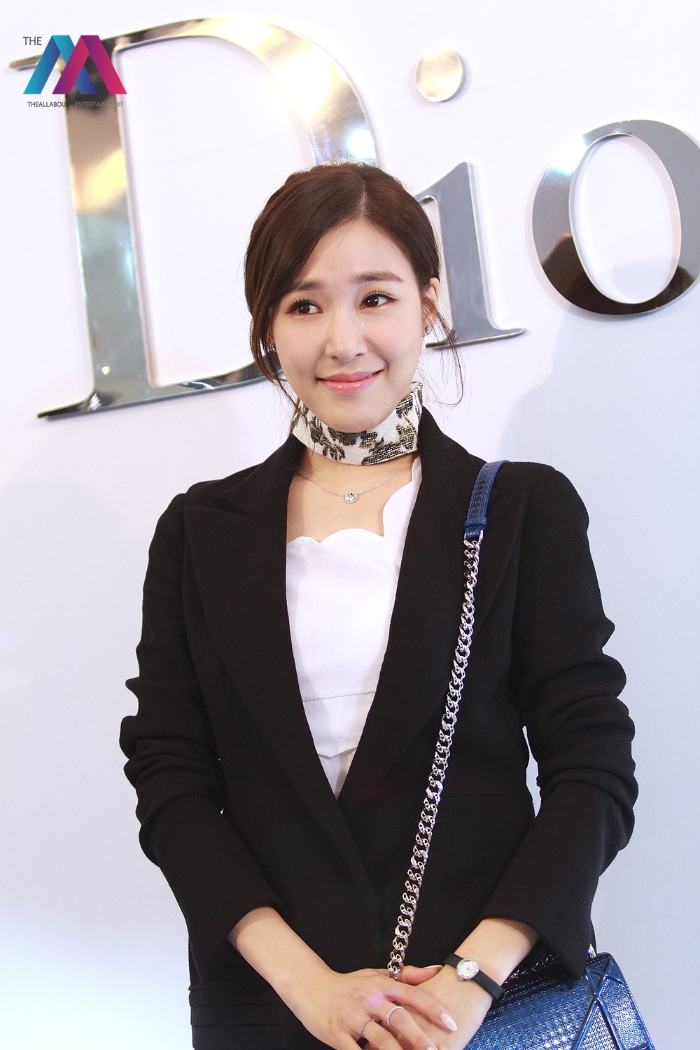 [PIC][17-02-2016]Tiffany khởi hành đi Thái Lan để tham dự sự kiện khai trương chi nhánh của thương hiệu "Christian Dior" vào hôm nay - Page 8 KjMFpc7X-c-3000x3000