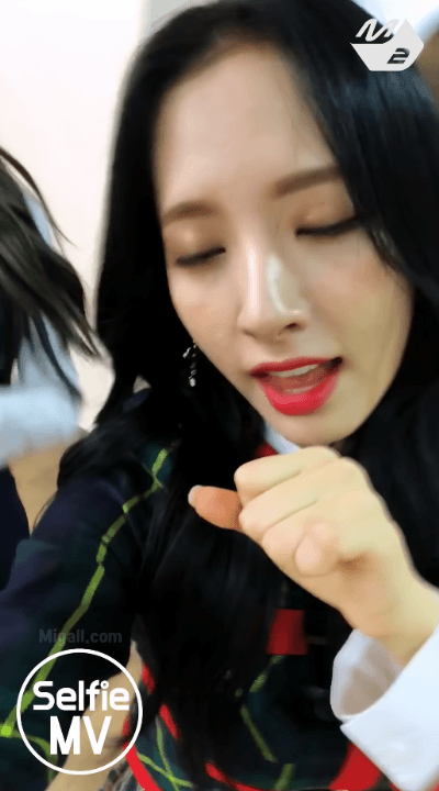 셀피뮤비찍는 우주소녀 보나.gif | 인스티즈