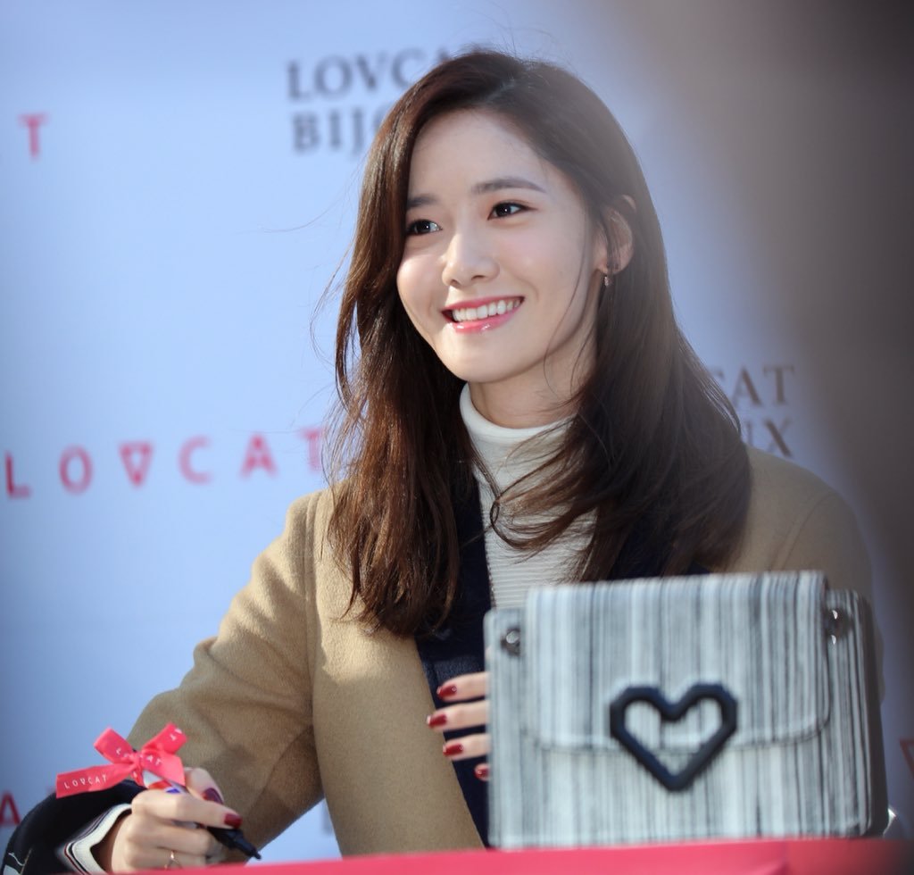 [PIC][24-10-2015]YoonA tham dự buổi fansign cho thương hiệu "LOVCAT" vào chiều nay - Page 2 OKTTy3Hyp2-3000x3000