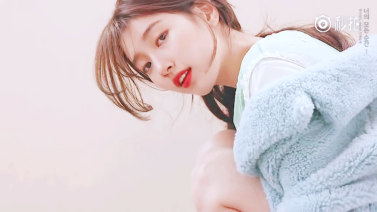 수지랑 아이컨택 하기.gif | 인스티즈