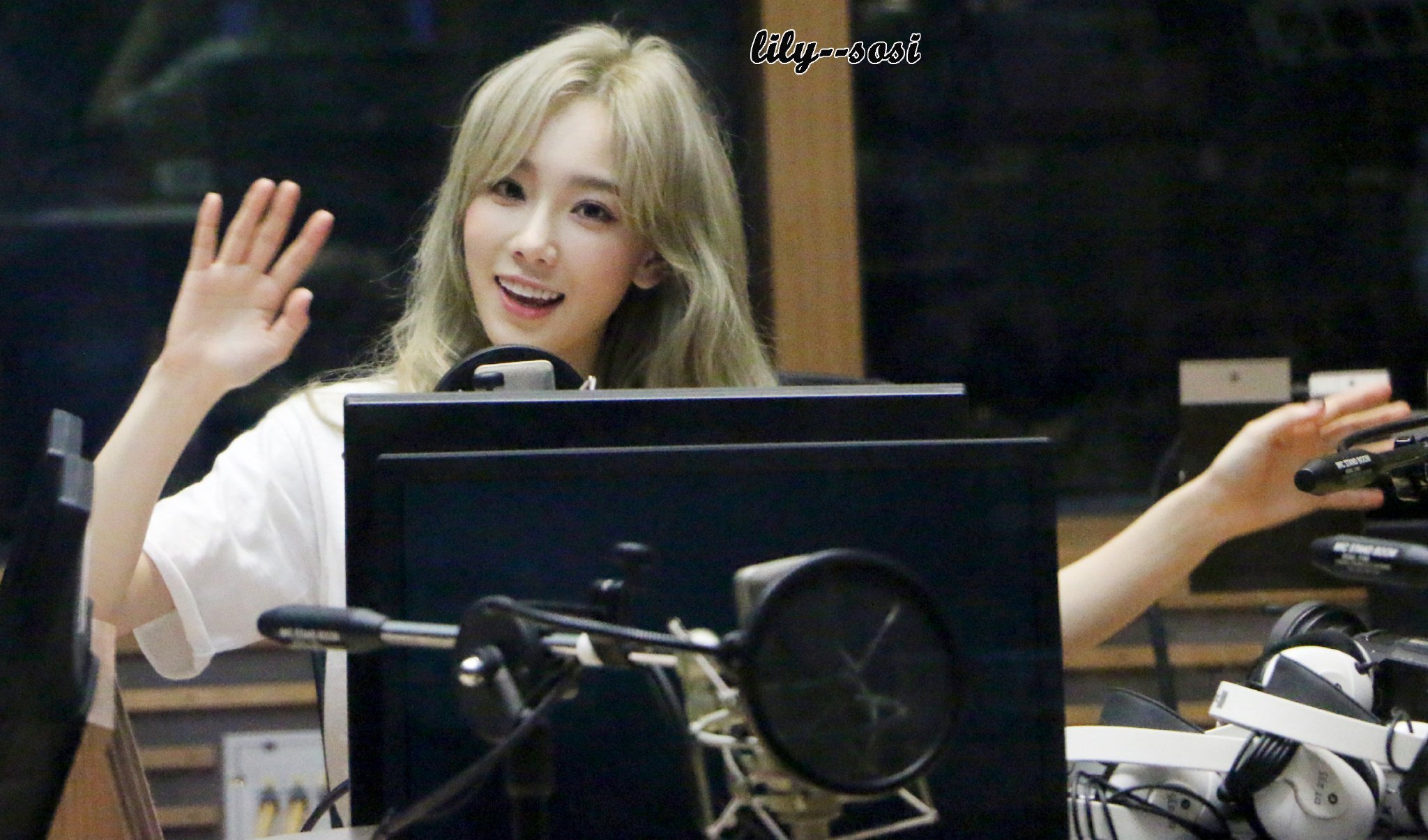 [OTHER][06-02-2015]Hình ảnh mới nhất từ DJ Sunny tại Radio MBC FM4U - "FM Date" - Page 27 OoNQBHUyKL-3000x3000