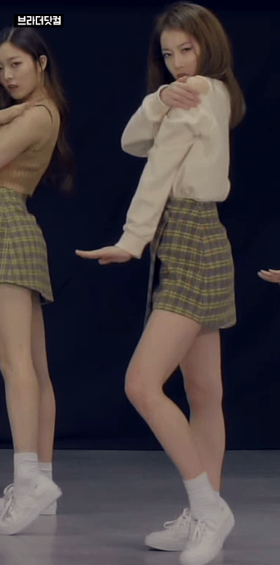 표정이 좋은 프리스틴 레나.gif | 인스티즈