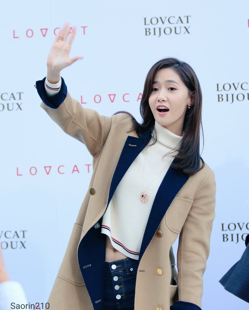 [PIC][24-10-2015]YoonA tham dự buổi fansign cho thương hiệu "LOVCAT" vào chiều nay - Page 4 PKLGibPxyM-3000x3000