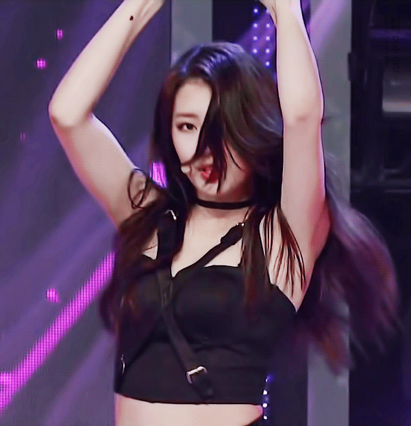 섹시컨셉도 소화가능한 수지.jpgif | 인스티즈