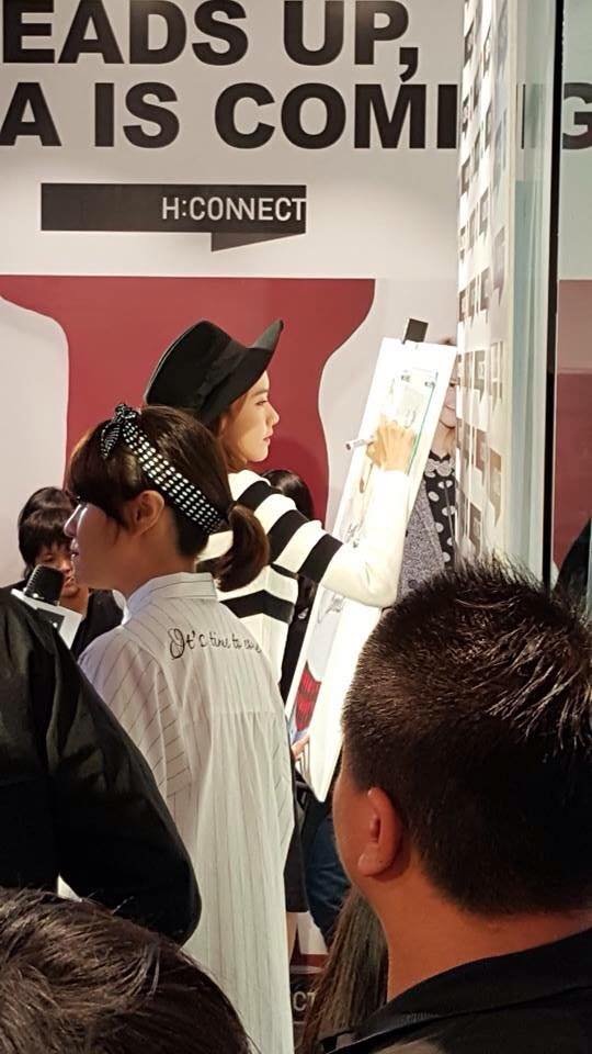 [PIC][31-10-2015]YoonA khởi hành đi Đài Loan để tham dự Fansign cho thương hiệu "H:CONNECT" vào sáng nay - Page 3 UpZW9V6SoC-3000x3000